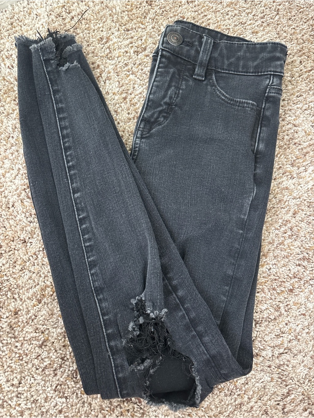 American Eagle Outfitters Black Distressed Skinny Jeans